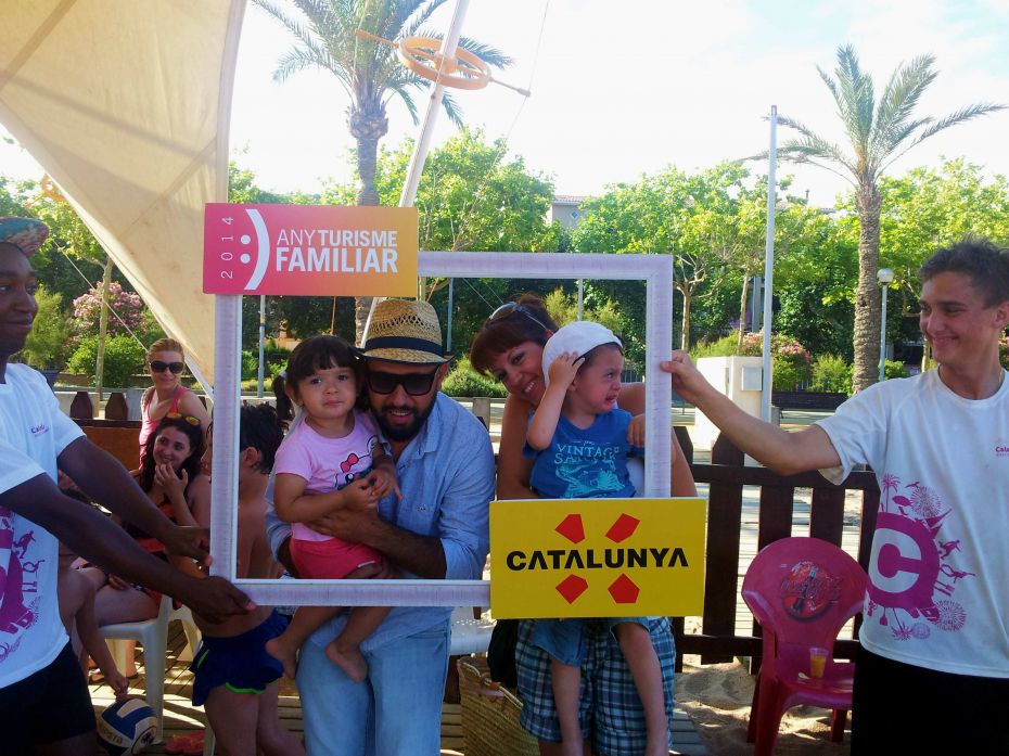 1424178004Calella family.jpg